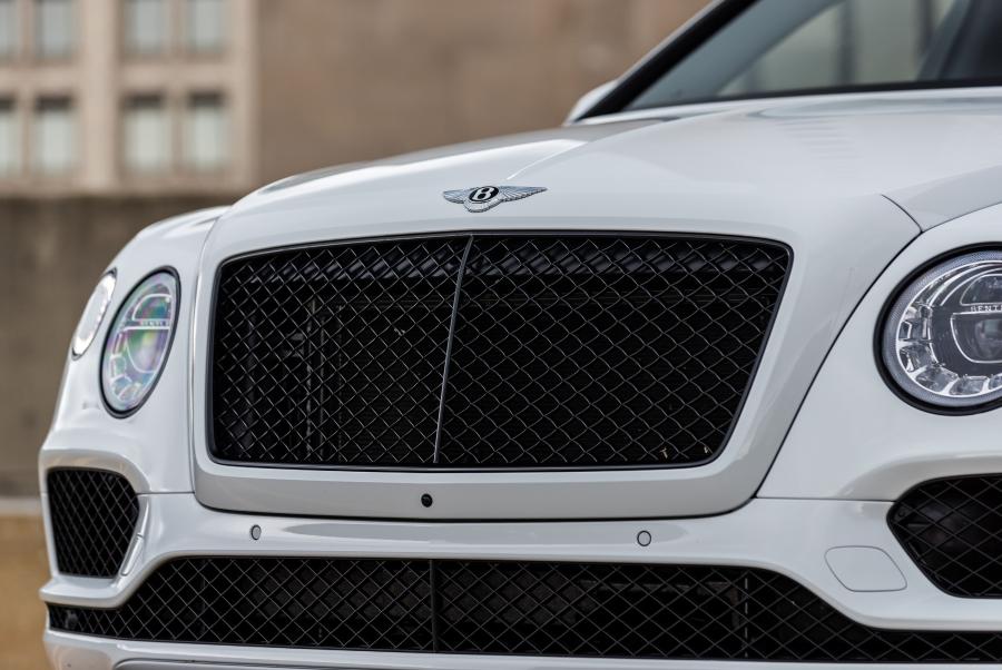Детали экстерьера Bentley Bentayga V8 2018 года  (NA) (фото 21 из 22)